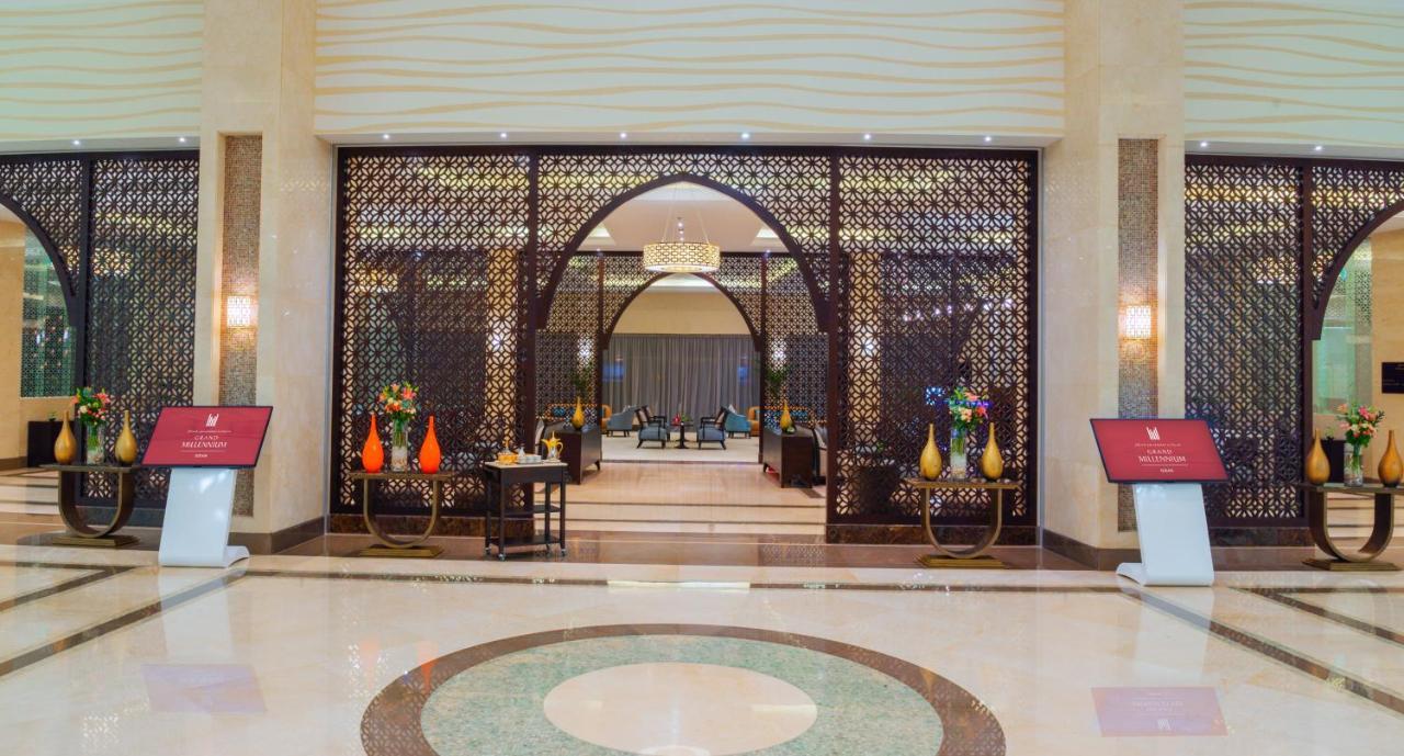 Hotel Grand Millennium Gizan à Jizan Extérieur photo Lobby