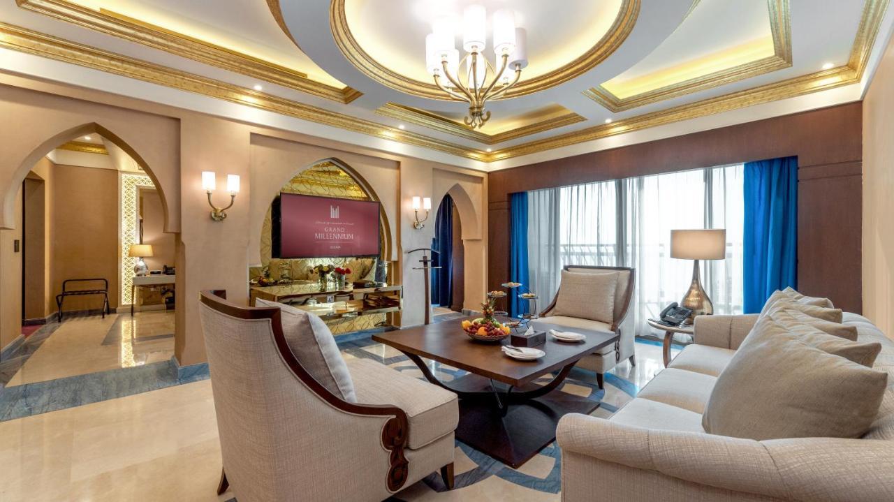 Hotel Grand Millennium Gizan à Jizan Extérieur photo A suite at the hotel