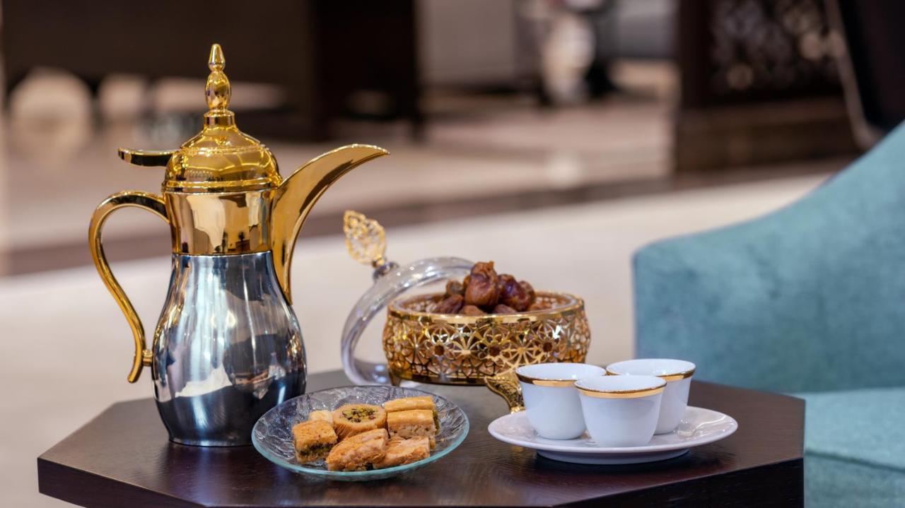 Hotel Grand Millennium Gizan à Jizan Extérieur photo Arabic coffee pot