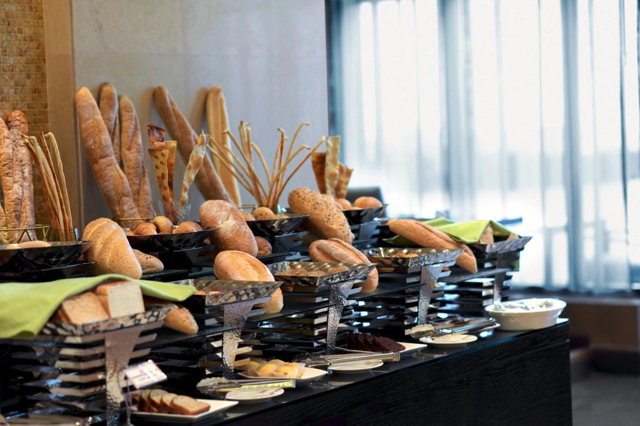 Hotel Grand Millennium Gizan à Jizan Extérieur photo A bread station
